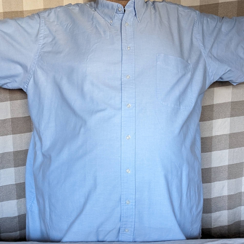 Comfort Zone by George Foreman: blue button up work shirt. Size 22 neck, 5 XL